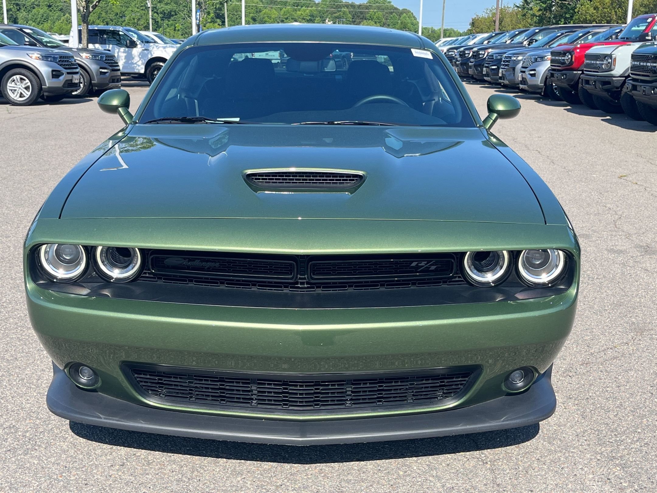 Used 2022 Dodge Challenger R/T w/ Driver Convenience Group RWD image 9