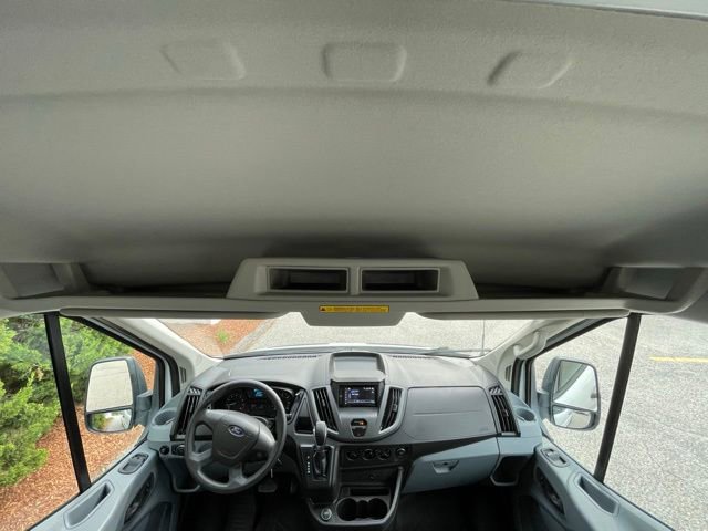 Certified 2019 Ford Transit 250 130 Medium Roof RWD image 18