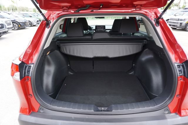 Used 2022 Toyota Corolla Cross LE w/ Moonroof Package FWD image 14