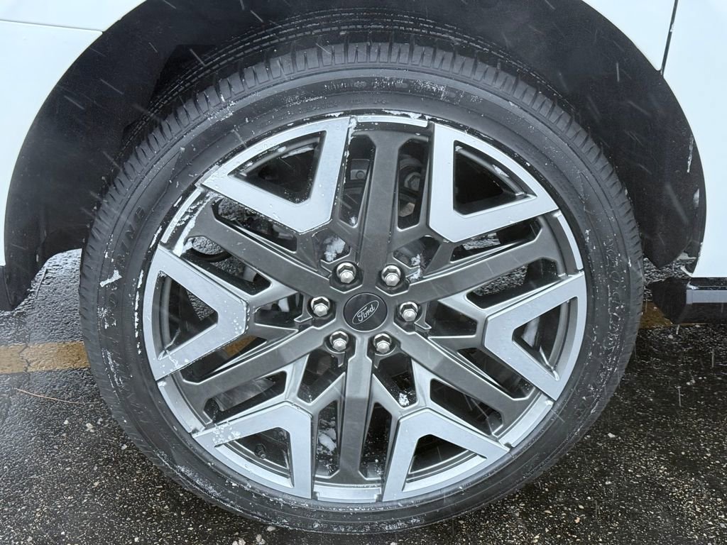 Certified 2025 Ford Expedition Max Platinum w/ Platinum Ultimate Package image 9