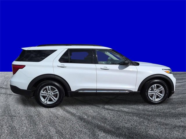 Certified 2024 Ford Explorer XLT w/ Equipment Group 202A image 3