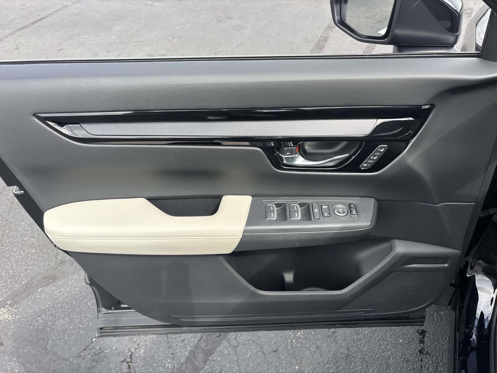 Used 2023 Honda CR-V EX-L image 13