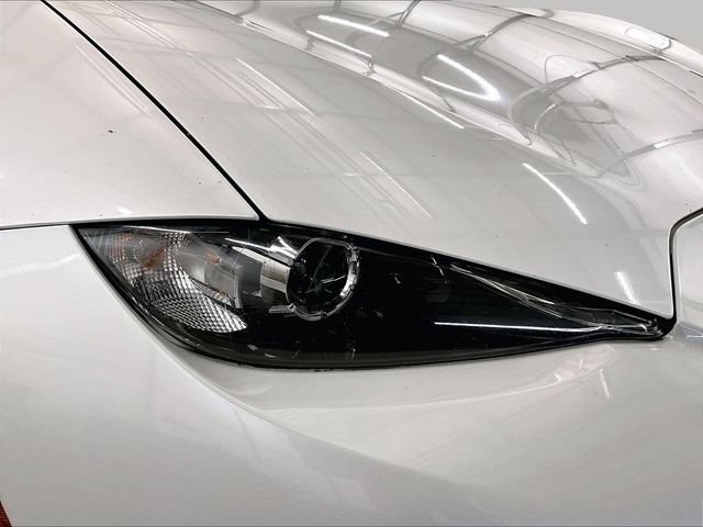 Used 2018 MAZDA MX-5 Miata Grand Touring RWD image 25