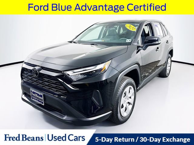 Used 2023 Toyota RAV4 LE image 3