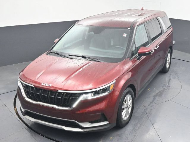 Used 2024 Kia Carnival LX FWD image 11