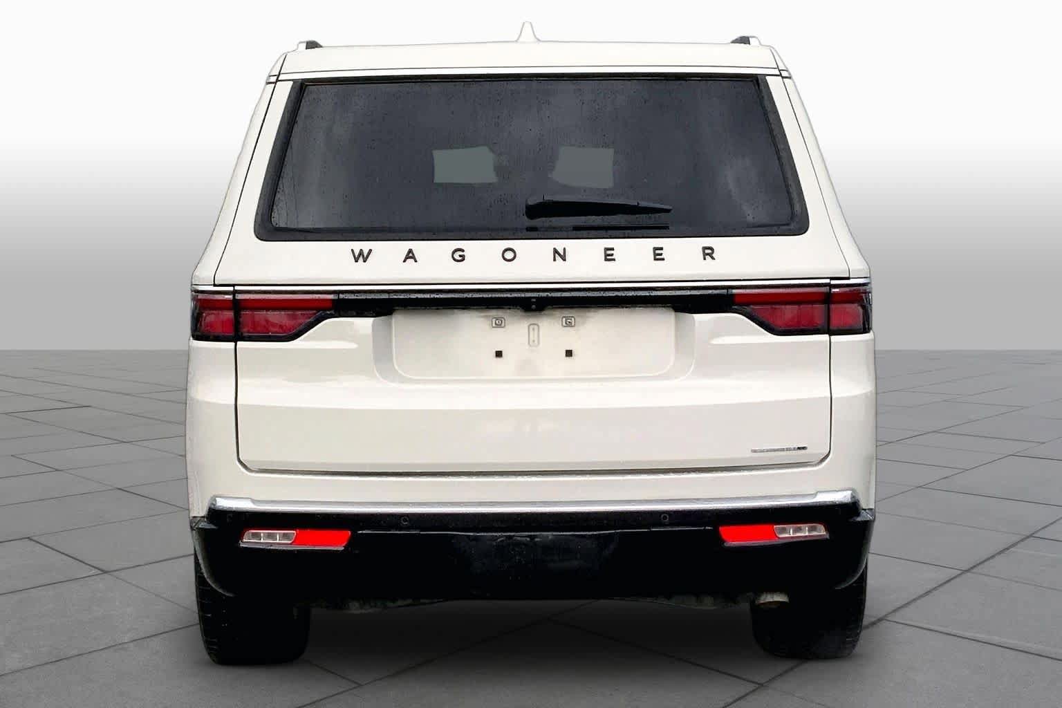 Used 2022 Jeep Wagoneer Series II w/ Rear Seat Video Group 1 RWD image 5