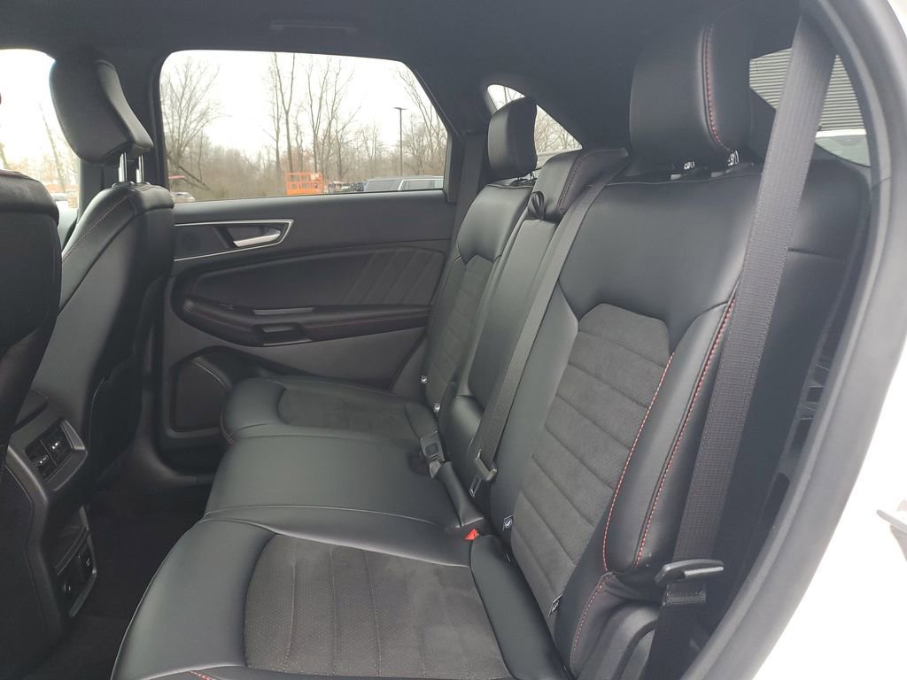 Certified 2024 Ford Edge ST-Line image 10