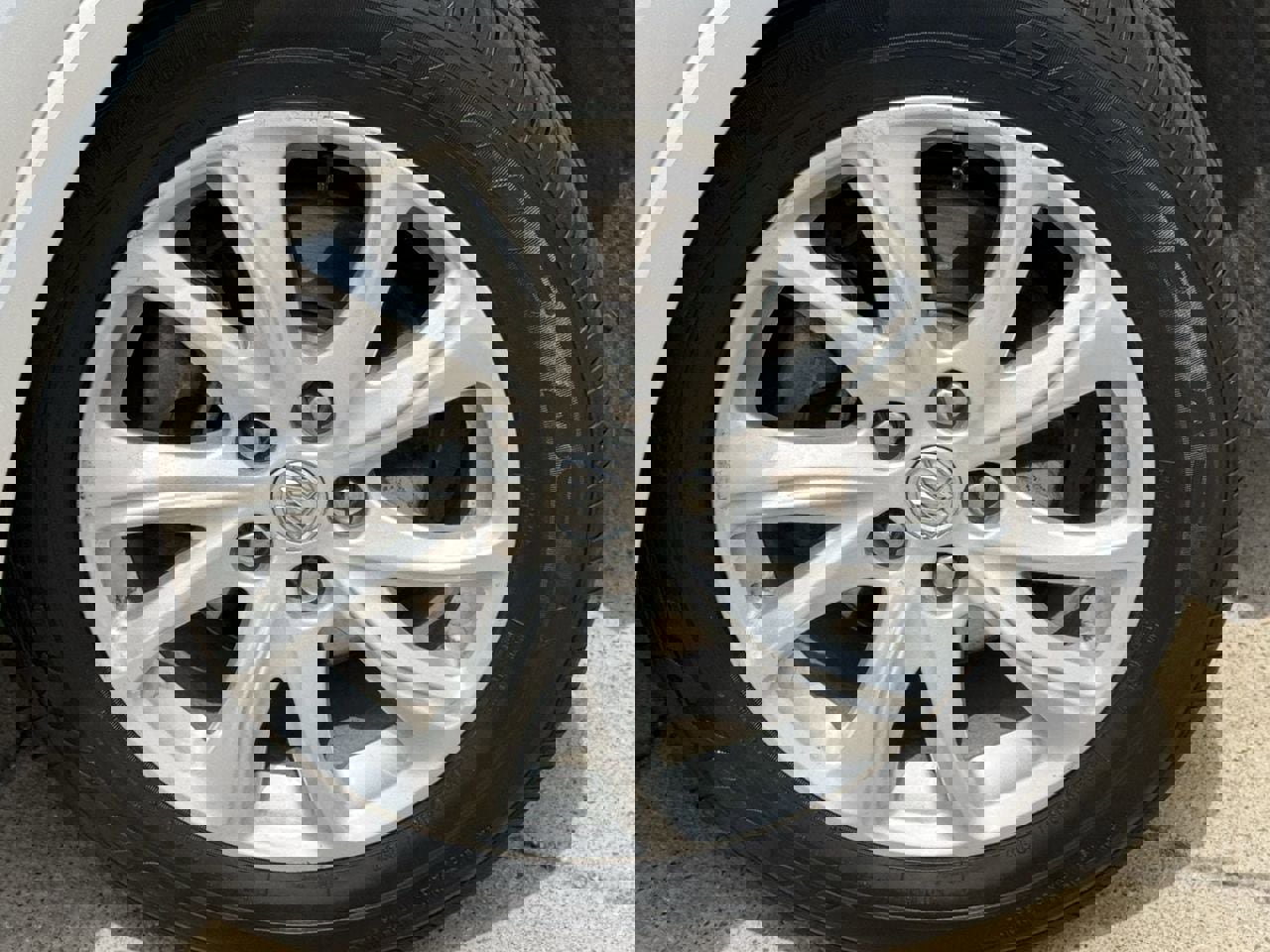 Used 2019 Buick Envision Preferred image 9