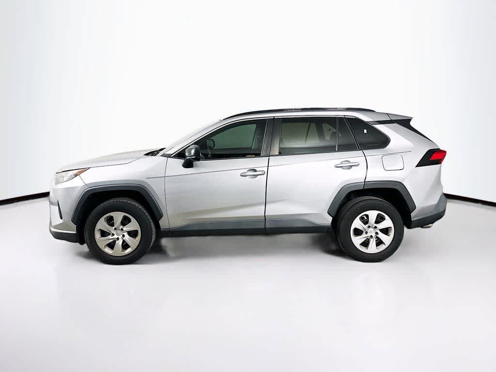 Used 2019 Toyota RAV4 LE FWD image 4