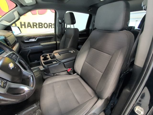 Used 2022 Chevrolet Silverado 1500 LT AWD/4WD image 10