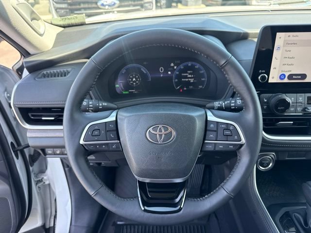 Used 2025 Toyota Grand Highlander AWD Hybrid image 23