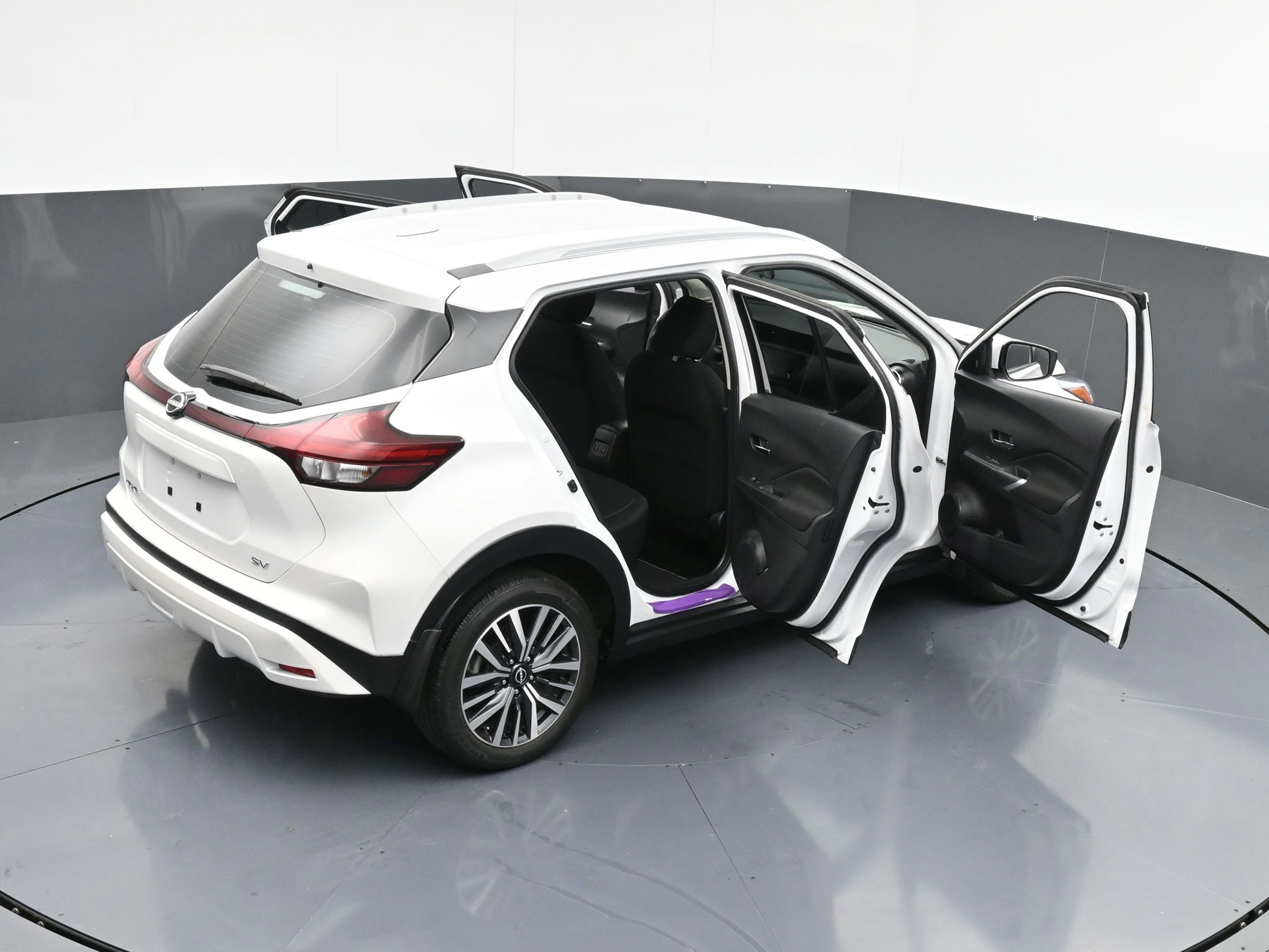 Used 2022 Nissan Kicks SV image 41