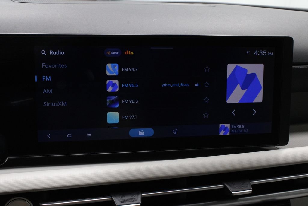 Used 2025 Hyundai Tucson SEL FWD image 3