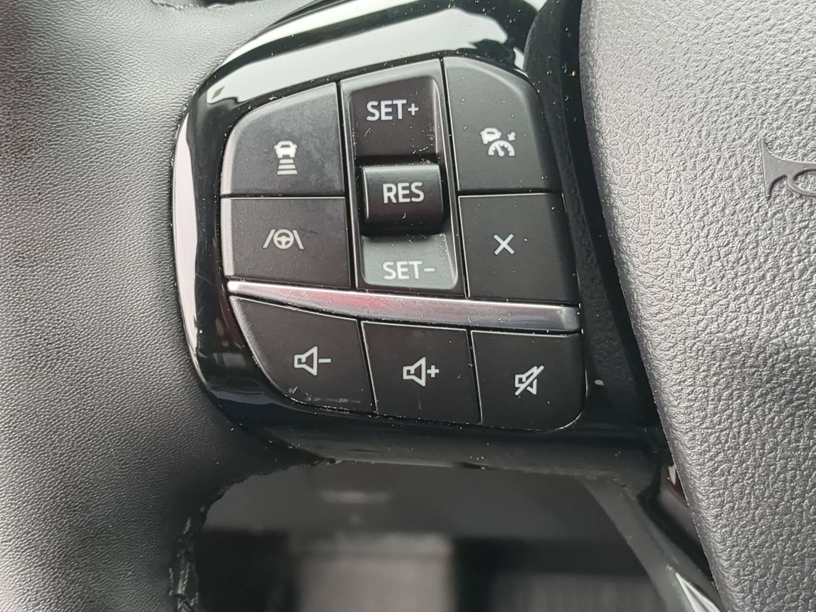 Certified 2022 Ford Escape SEL image 27