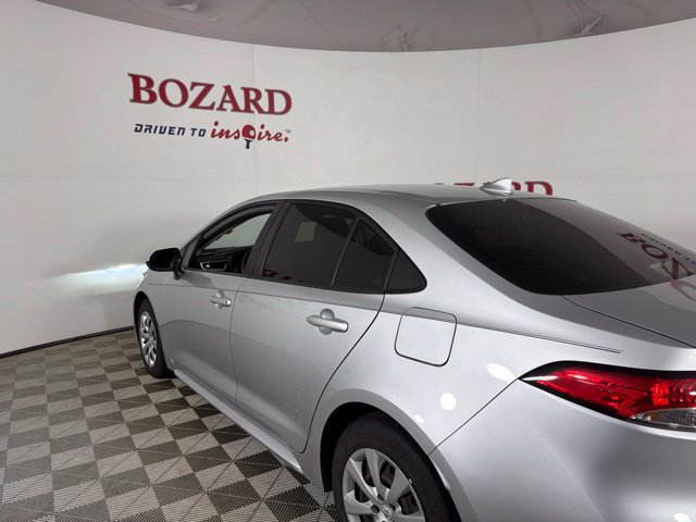 Used 2022 Toyota Corolla LE FWD image 9
