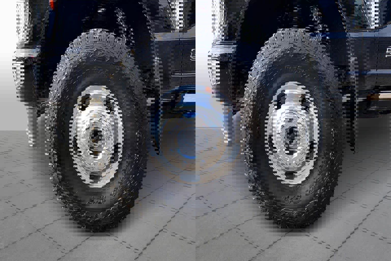 Certified 2024 Ford F350 Platinum w/ FX4 Off-Road Package image 12