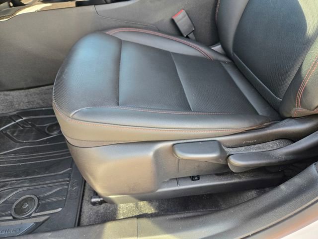 Used 2025 Chevrolet Trax RS w/ Driver Confidence Package image 11