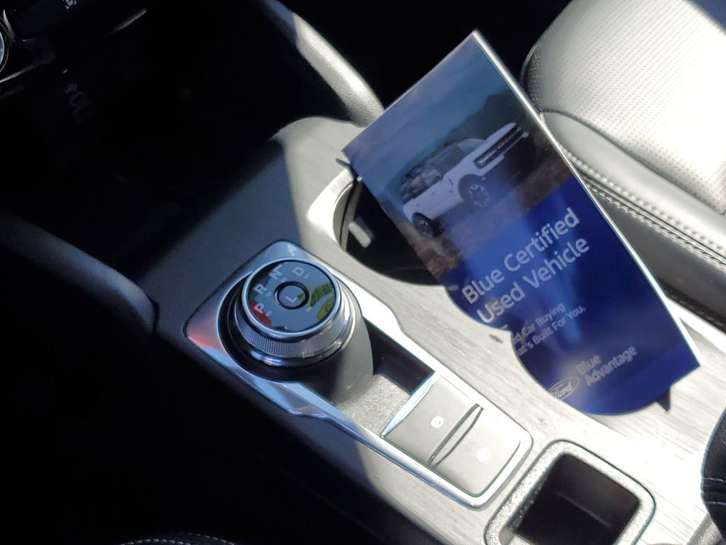 Certified 2025 Ford Escape Platinum AWD/4WD image 24