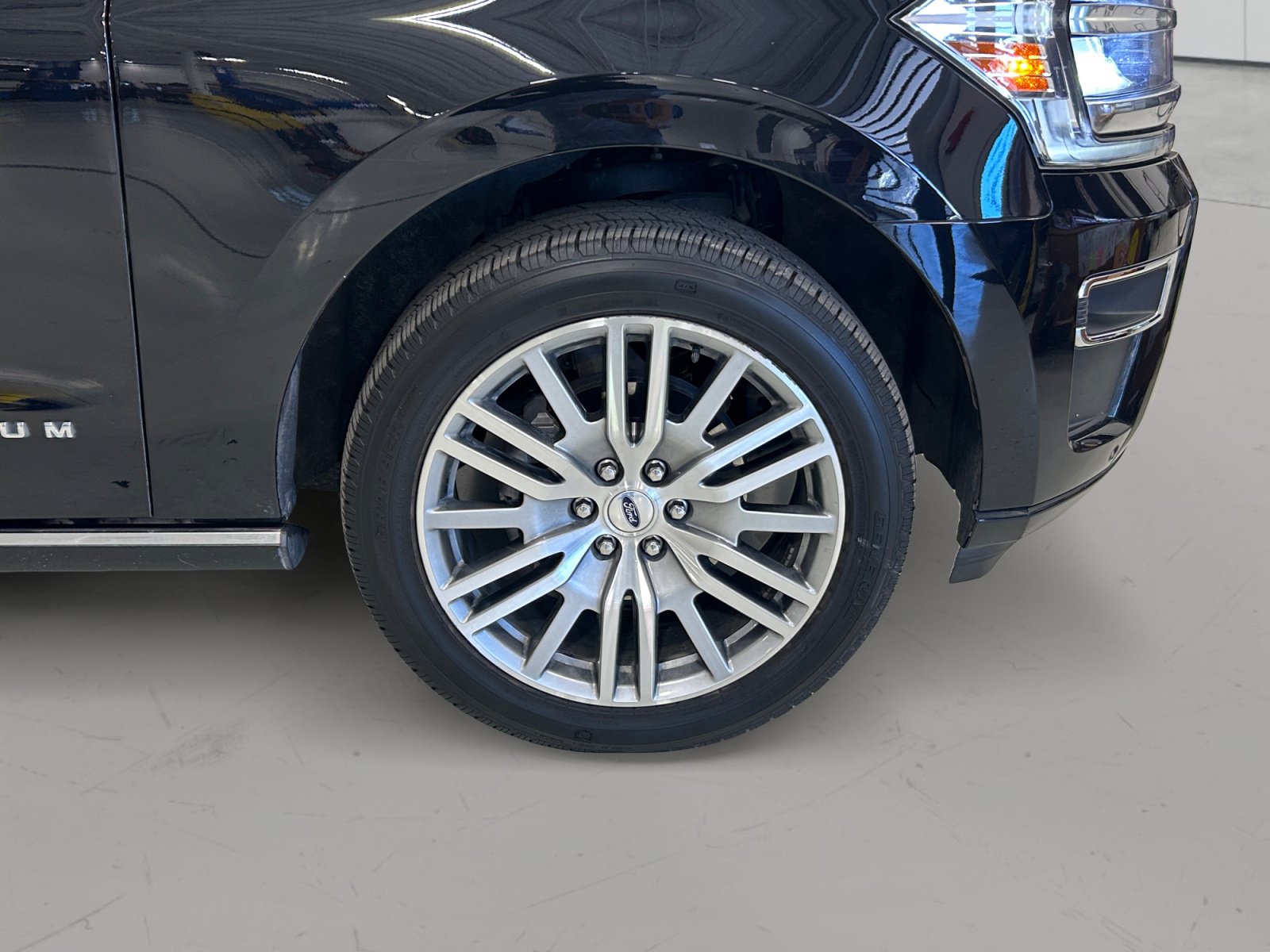 Certified 2023 Ford Expedition Max Platinum AWD/4WD image 9