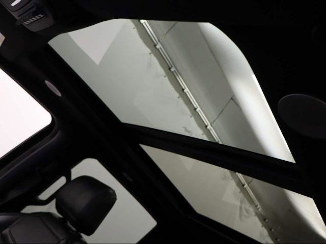 Certified 2023 Ford F150 Raptor w/ Raptor Carbon Fiber Package image 26