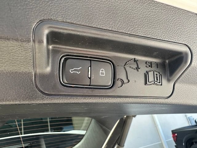 Certified 2022 Ford Explorer XLT w/ Class IV Trailer Tow Package RWD image 30