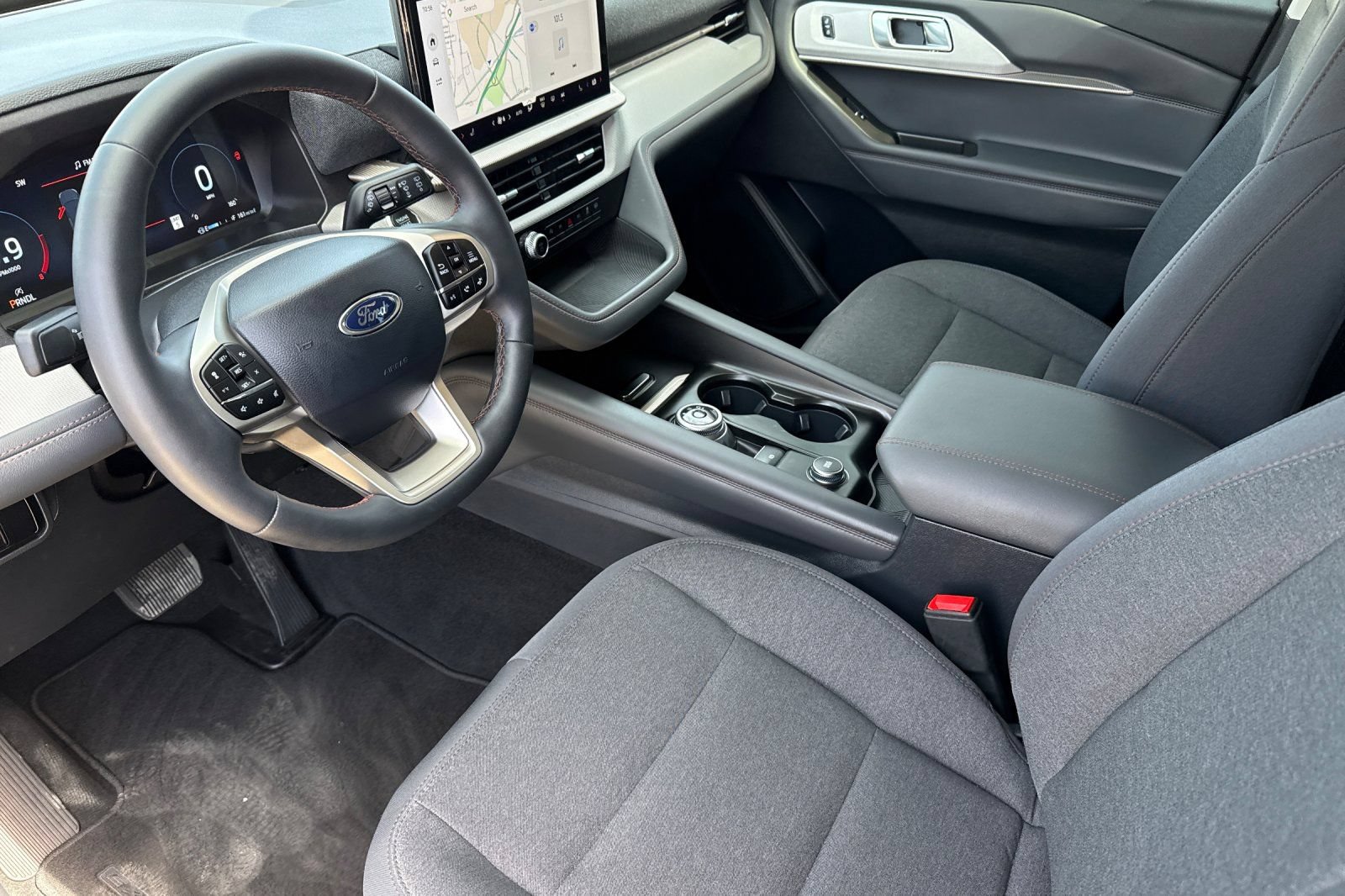 Certified 2025 Ford Explorer Active RWD image 12