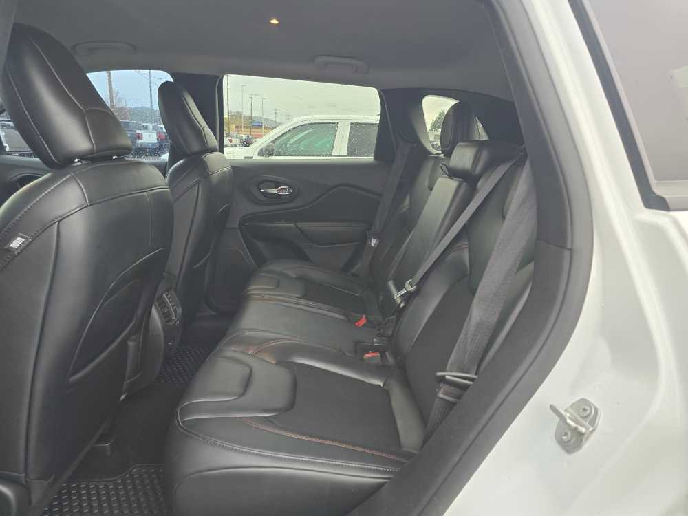 Used 2021 Jeep Cherokee Trailhawk w/ Trailer Tow Group image 16