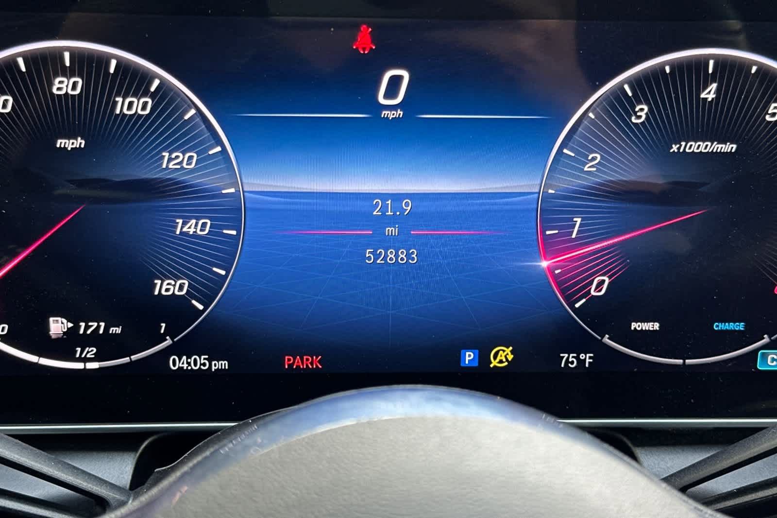Used 2024 Mercedes-Benz GLC 300 w/ Winter Package image 25