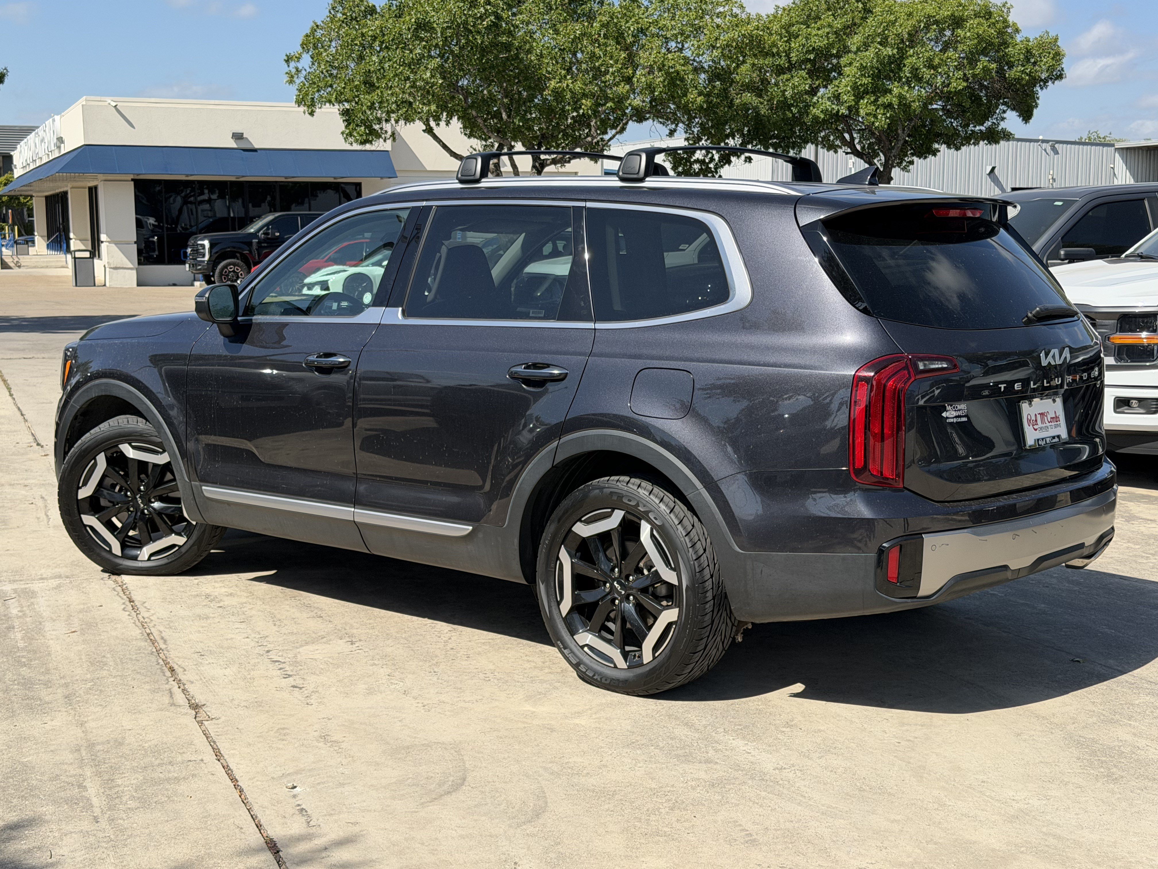 Used 2025 Kia Telluride S AWD/4WD image 10
