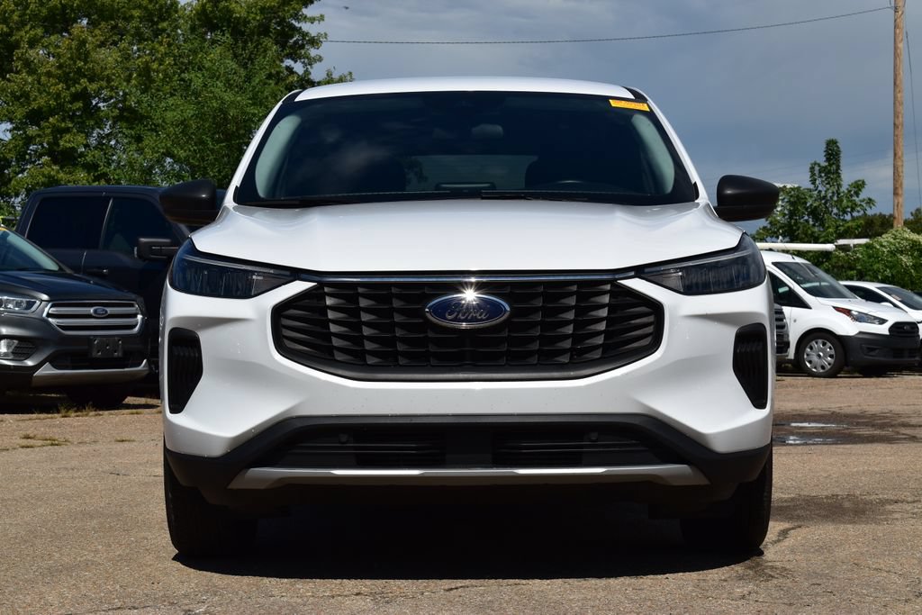 Certified 2023 Ford Escape Active AWD/4WD image 2
