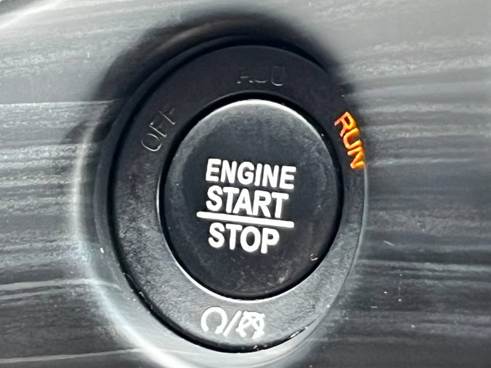 Used 2022 Jeep Grand Cherokee Laredo X AWD/4WD image 27