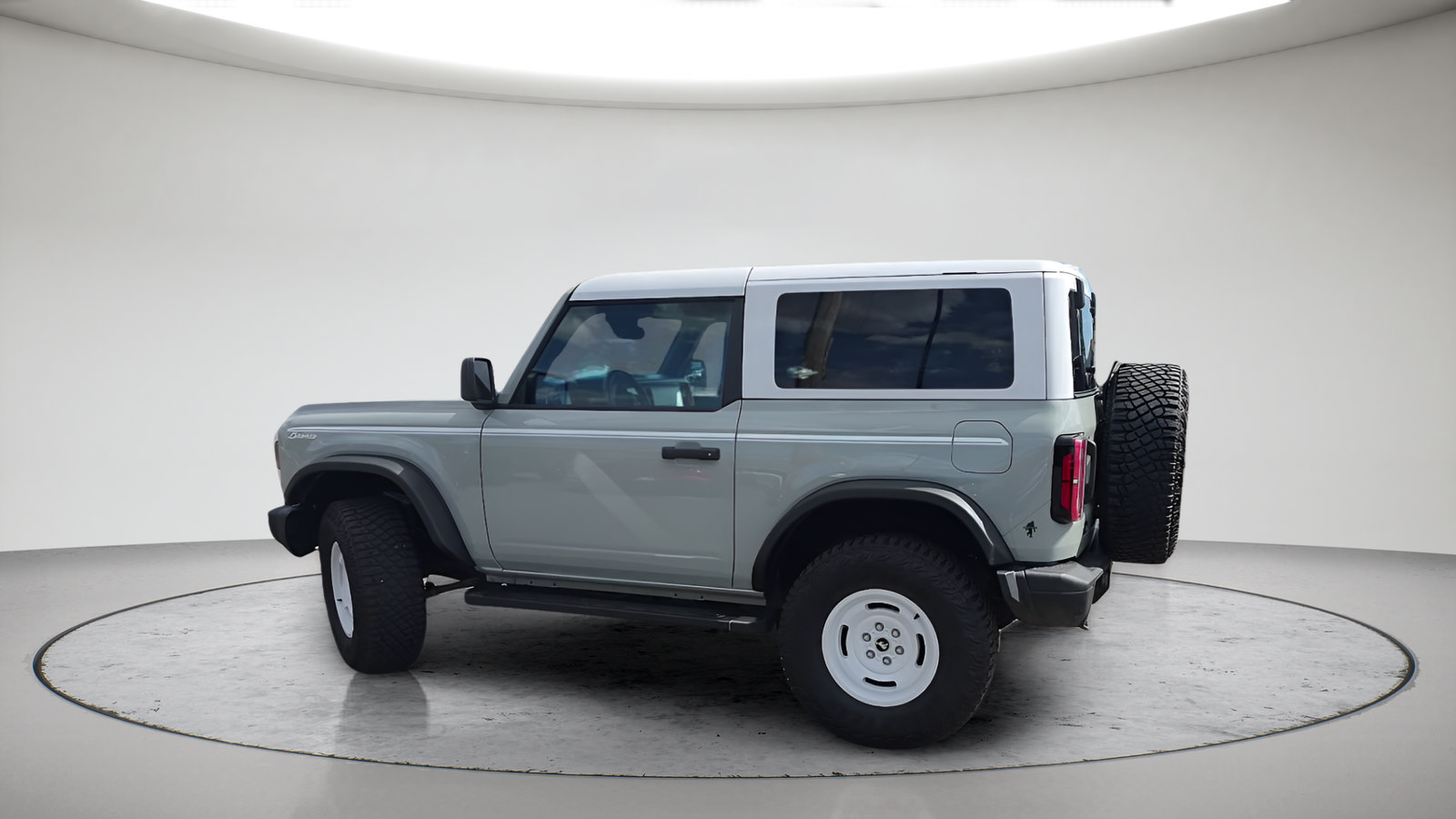 Certified 2024 Ford Bronco Heritage Edition AWD/4WD image 10