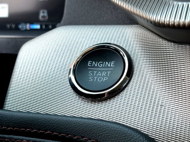 Certified 2025 Ford Explorer Active RWD image 18