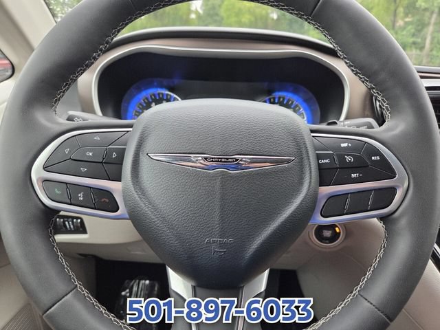 Used 2022 Chrysler Voyager LX FWD image 21