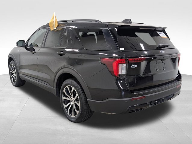 Certified 2025 Ford Explorer ST-Line AWD/4WD image 23