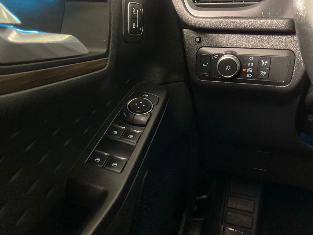 Certified 2020 Ford Escape Titanium image 19