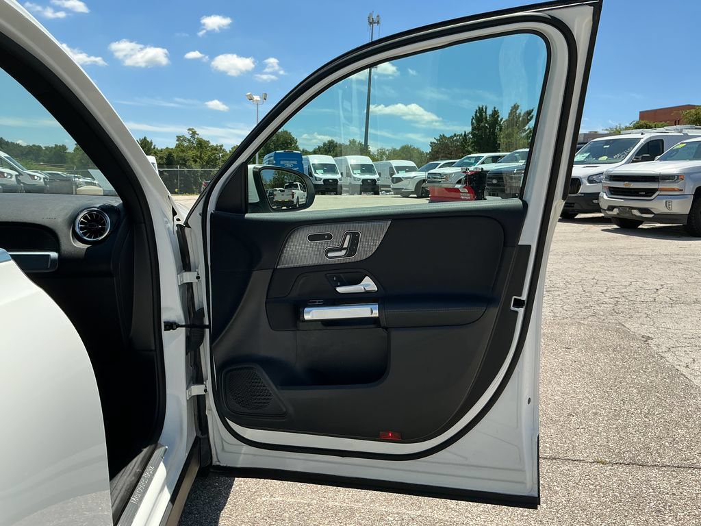 Used 2023 Mercedes-Benz GLB 250 4MATIC image 12