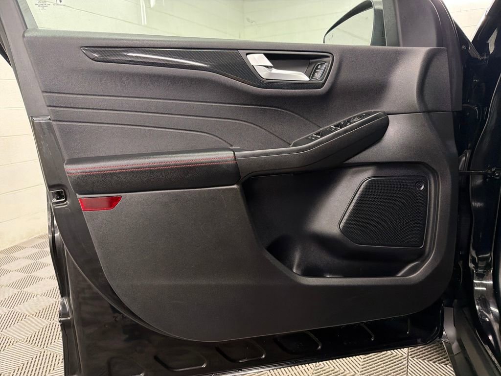 Certified 2023 Ford Escape ST-Line image 16