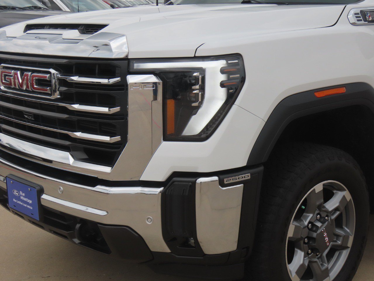 Used 2025 GMC Sierra 2500 SLT w/ Texas SLT Premium Package AWD/4WD image 3