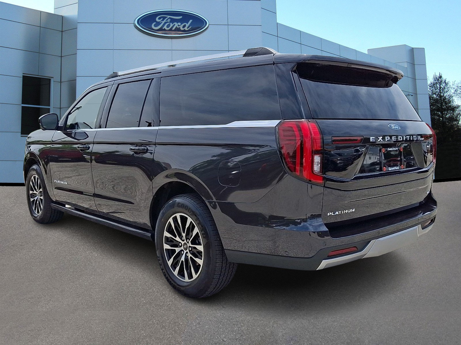 Certified 2025 Ford Expedition Max Platinum AWD/4WD image 5