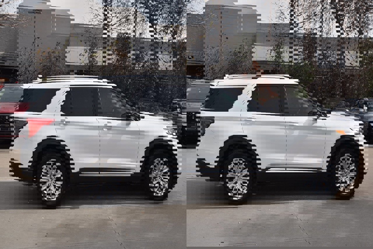 Certified 2023 Ford Explorer Limited w/ Limited Technology Package image 10