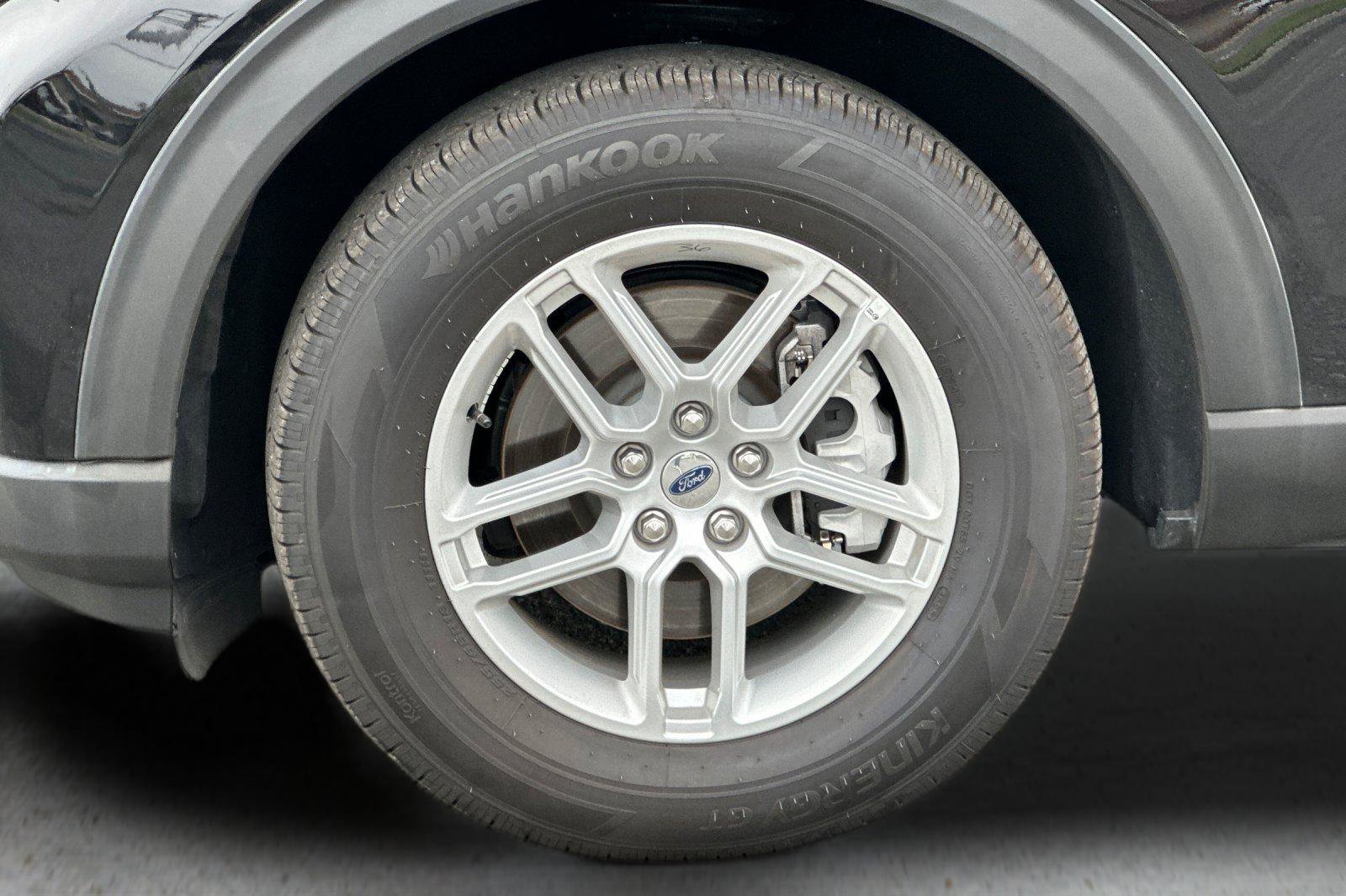 Certified 2026 Ford Explorer Active RWD image 24