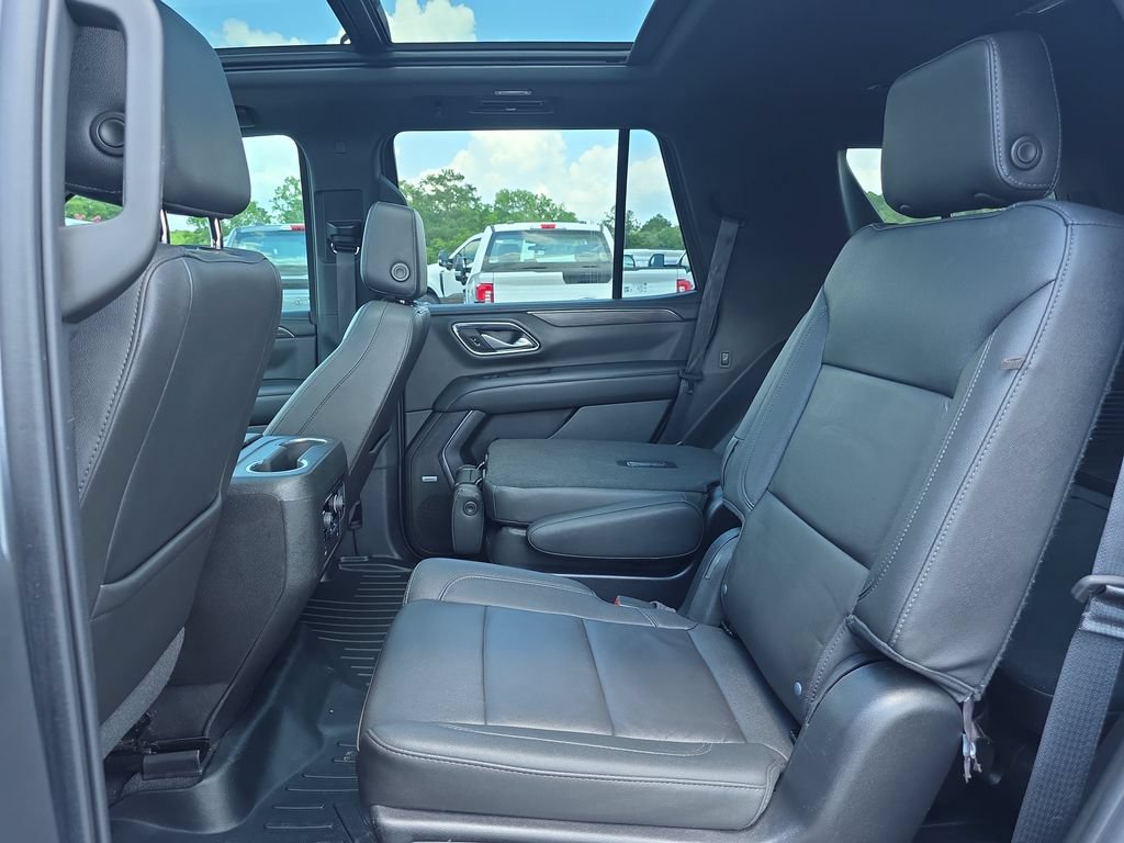 Used 2022 Chevrolet Tahoe Z71 w/ Luxury Package AWD/4WD image 28