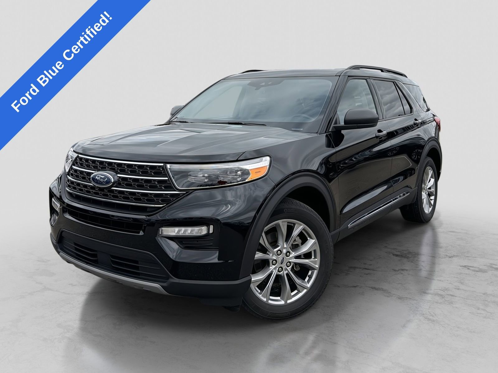 Certified 2024 Ford Explorer XLT w/ Equipment Group 202A