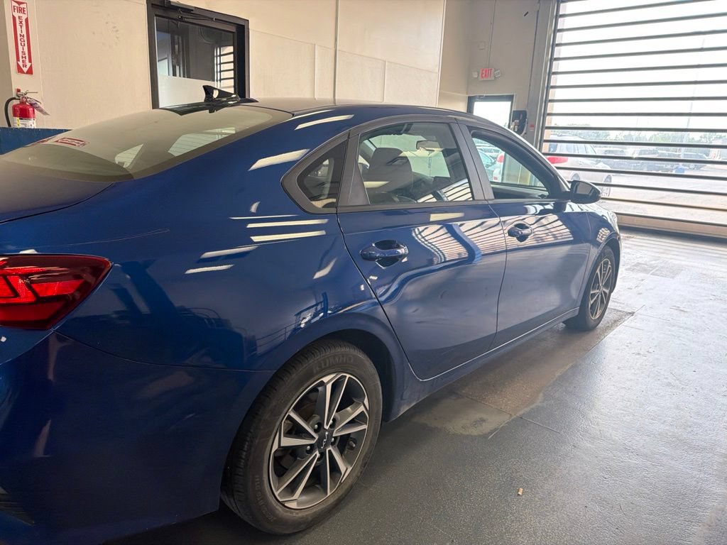 Used 2023 Kia Forte LXS w/ LXS Technology Package FWD image 6