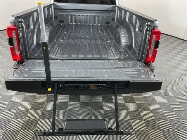 Certified 2025 Ford F350 Lariat w/ FX4 Off-Road Package AWD/4WD image 8