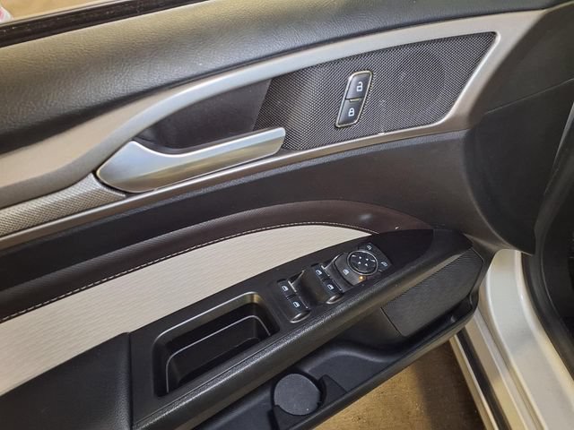 Certified 2019 Ford Fusion SE w/ Equipment Group 151A FWD image 21