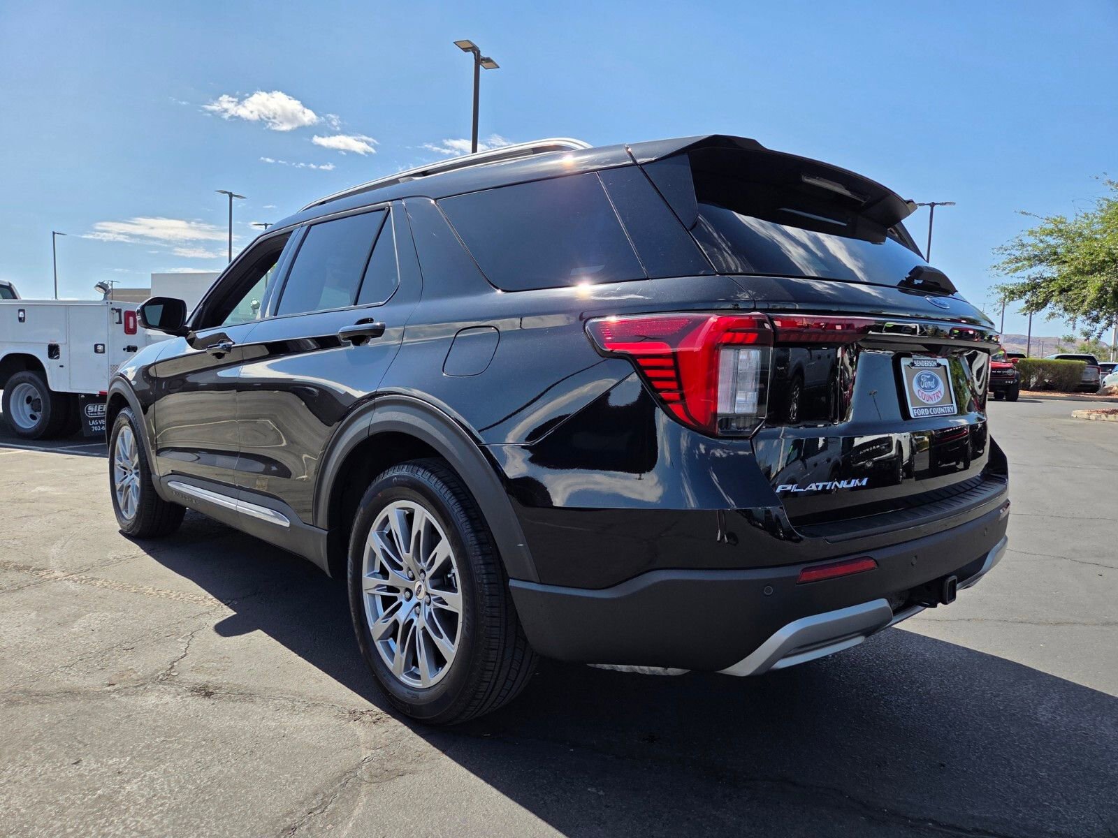 Certified 2026 Ford Explorer Platinum RWD image 4