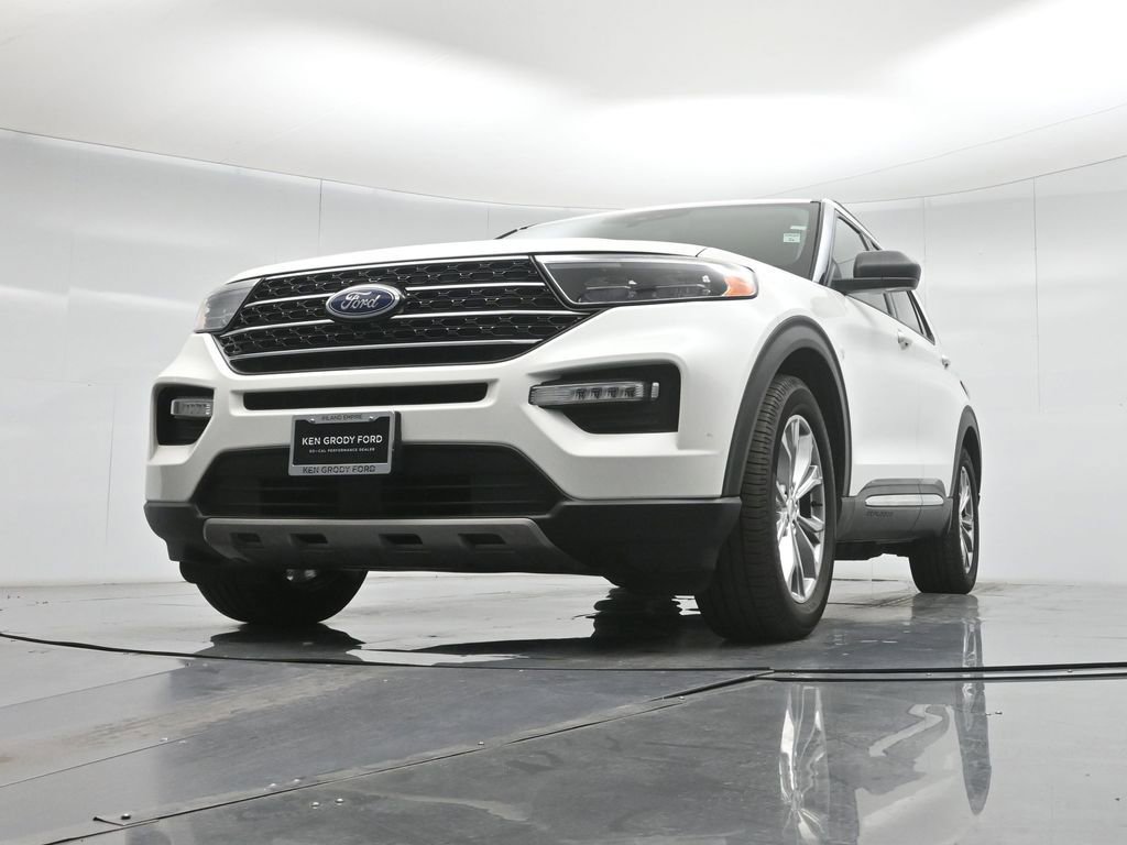Certified 2021 Ford Explorer XLT w/ Equipment Group 202A RWD image 45