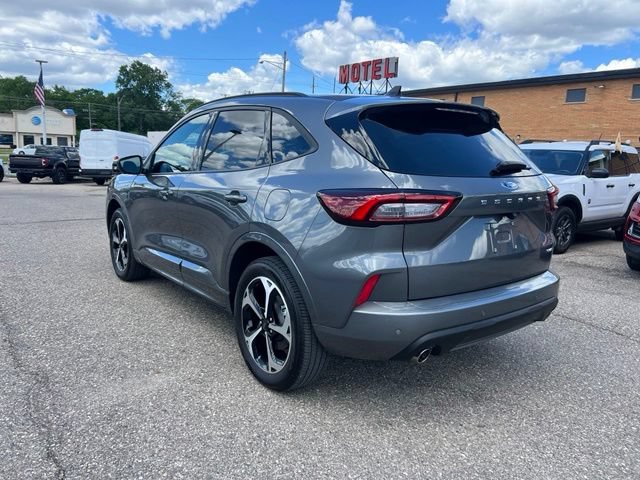 Certified 2024 Ford Escape ST-Line Select w/ Tech Pack #2 AWD/4WD image 6
